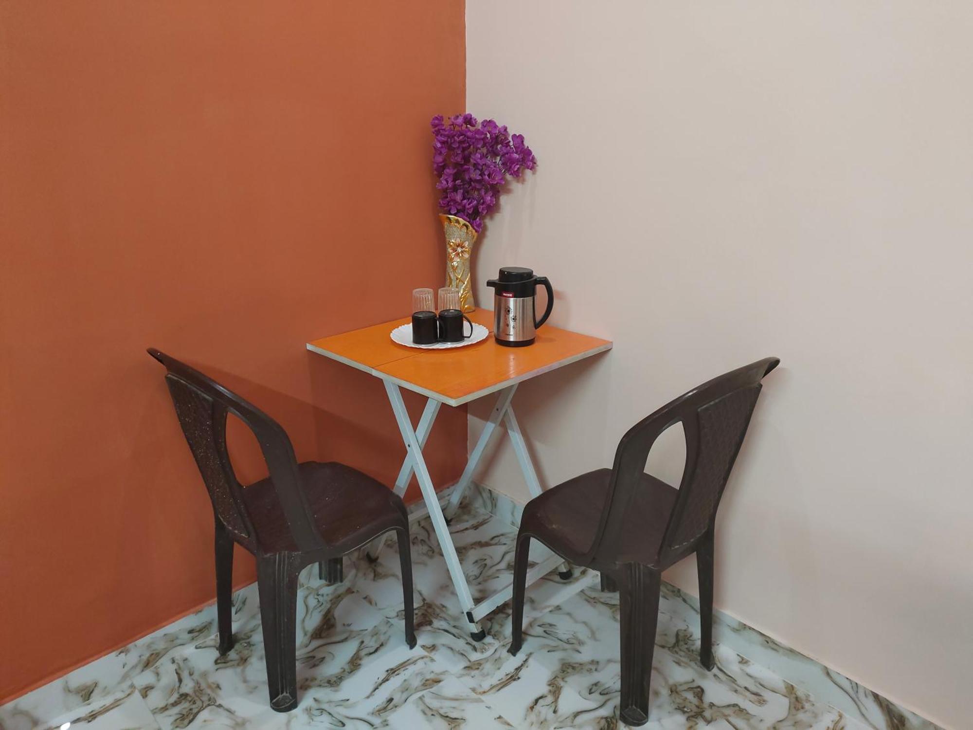 Banarasiya Stay Walking Distance To Banaras Railway Station Varanasi Room photo